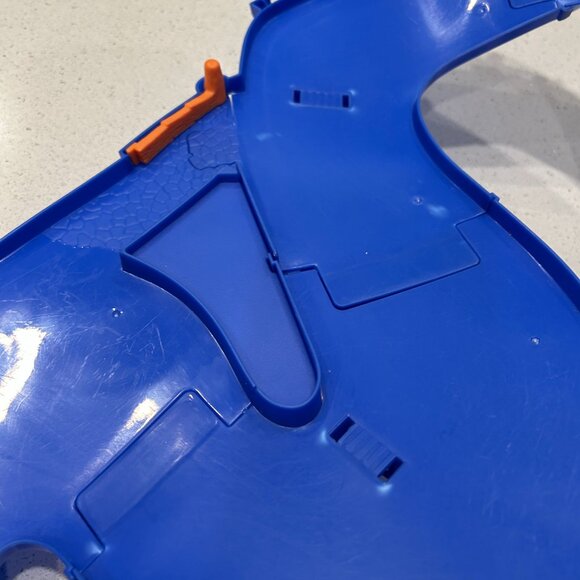 Disney Pixar Cars Motorized Super Speedway Micro Drifters Playset 2012 w/33 Cars - Picture 13 of 16